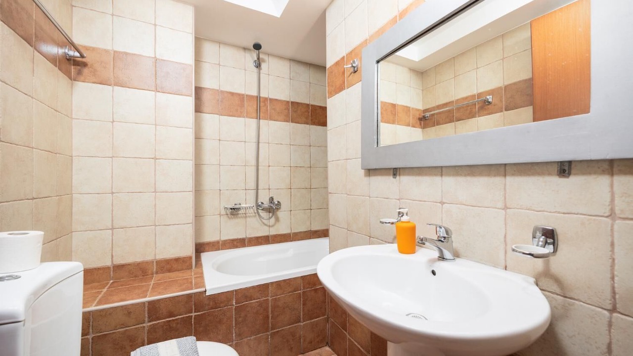 Photo of Bathroom in Megala Chorafia