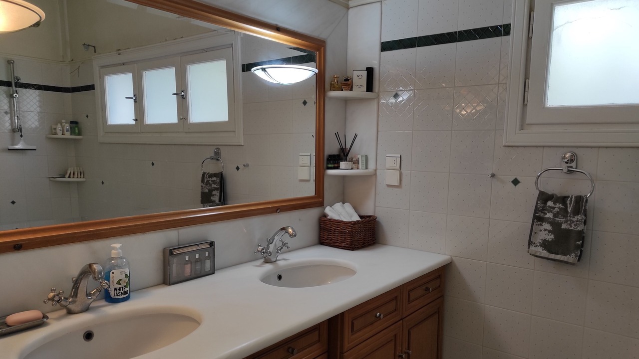 Photo of Bathroom in Voula