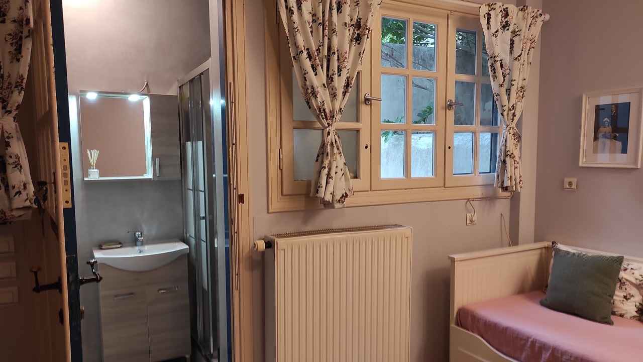 Photo of Bathroom in Voula