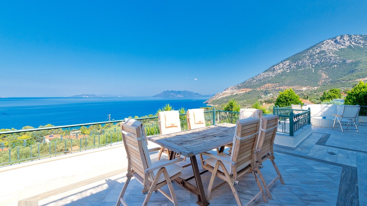 Photo of Outdoor in Melissopetra