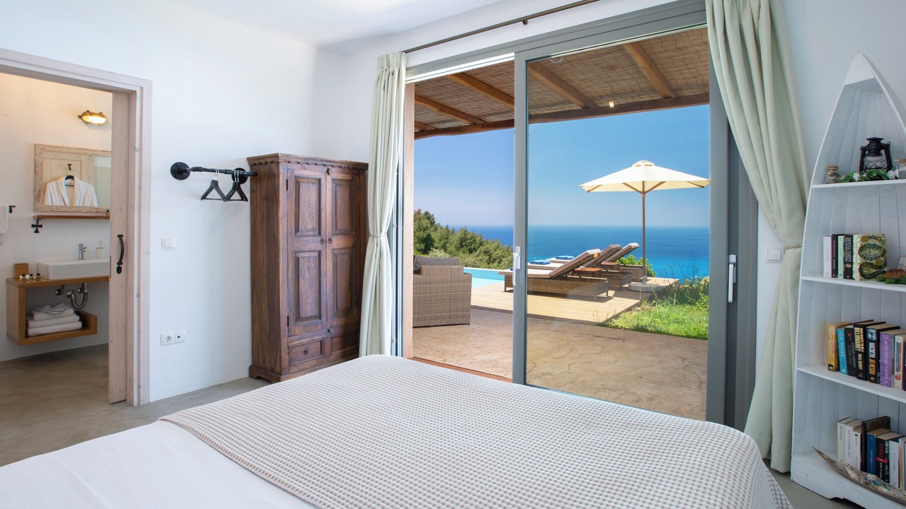 Photo of Bedroom in Evgiros
