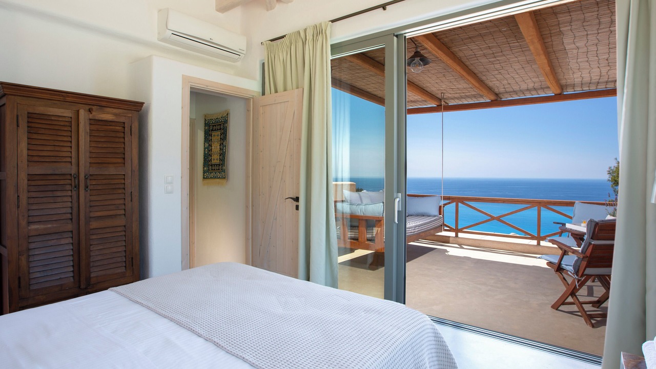 Photo of Bedroom in Evgiros