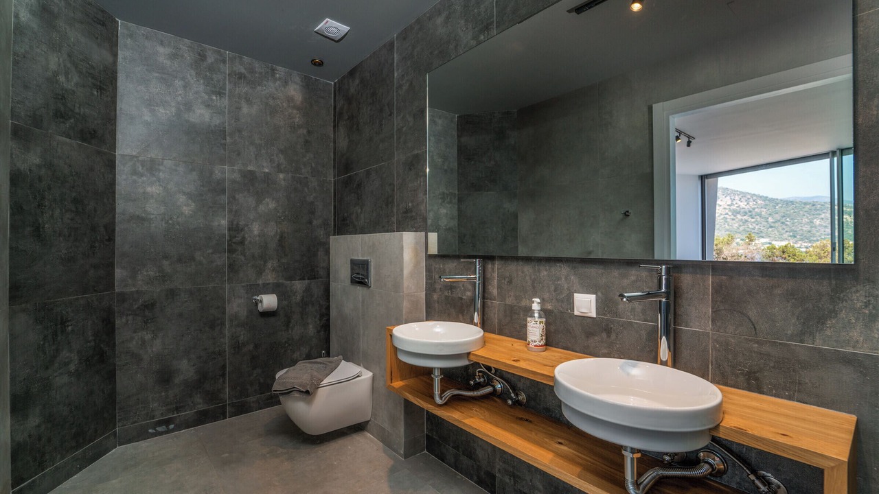 Photo of Bathroom in Evgiros