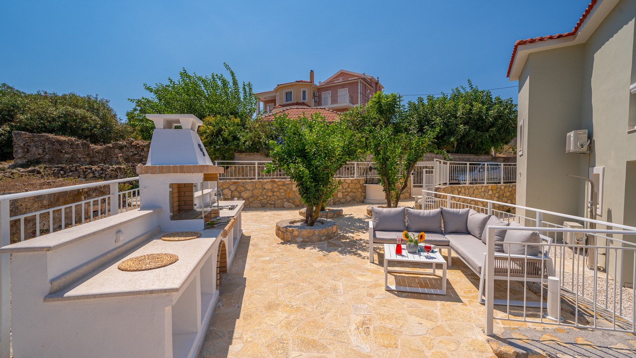 Photo of Patio Balcony in Leivathos