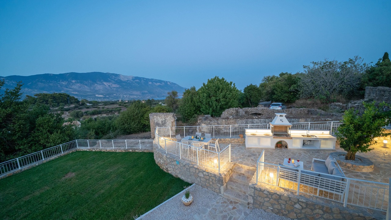 Photo of Patio Balcony in Leivathos