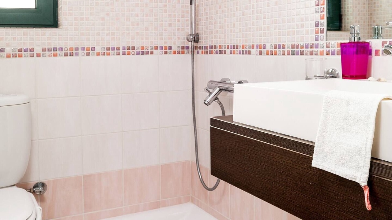 Photo of Bathroom in Megala Chorafia