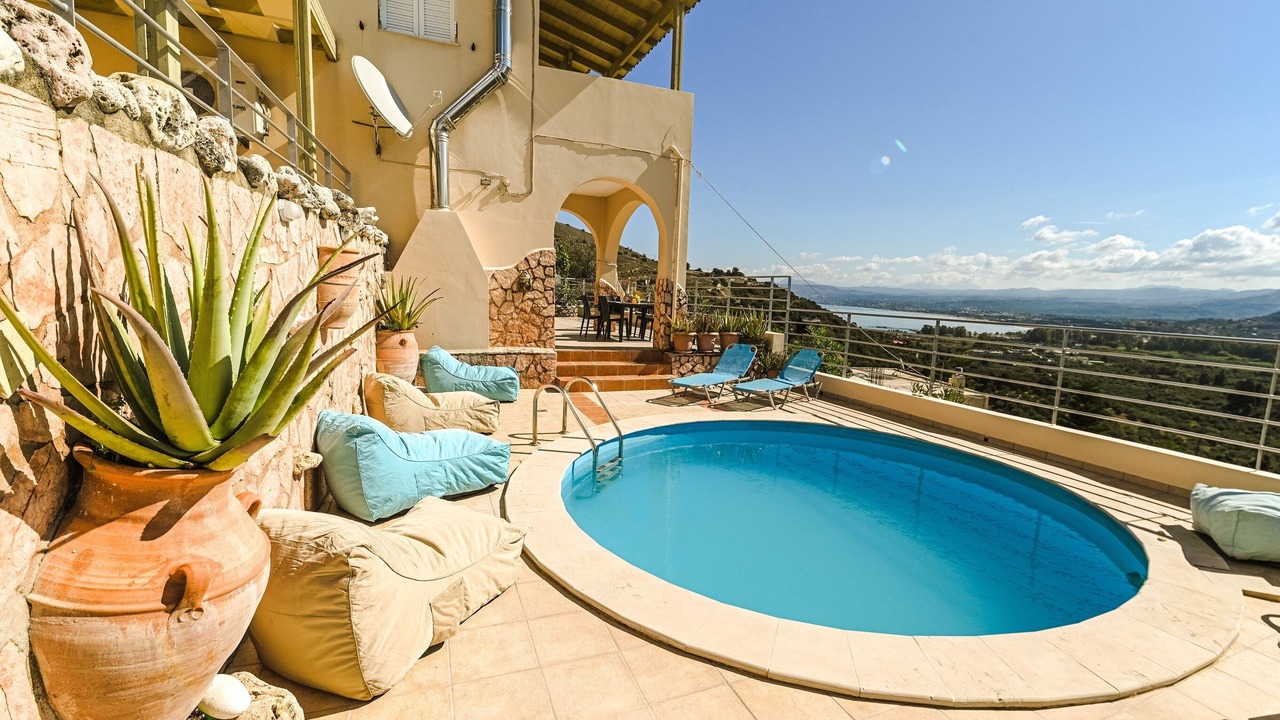 Photo of Outdoor in Exopoli