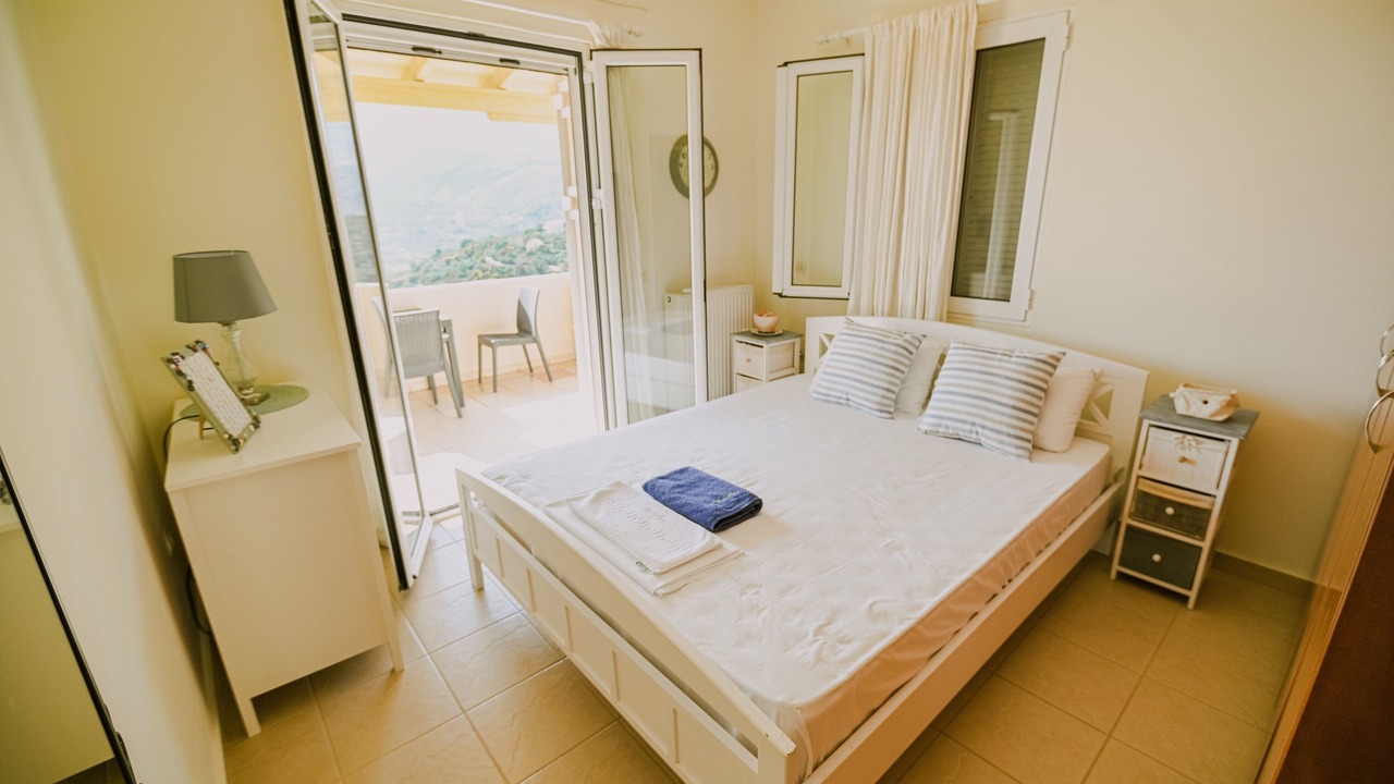 Photo of Bedroom in Exopoli