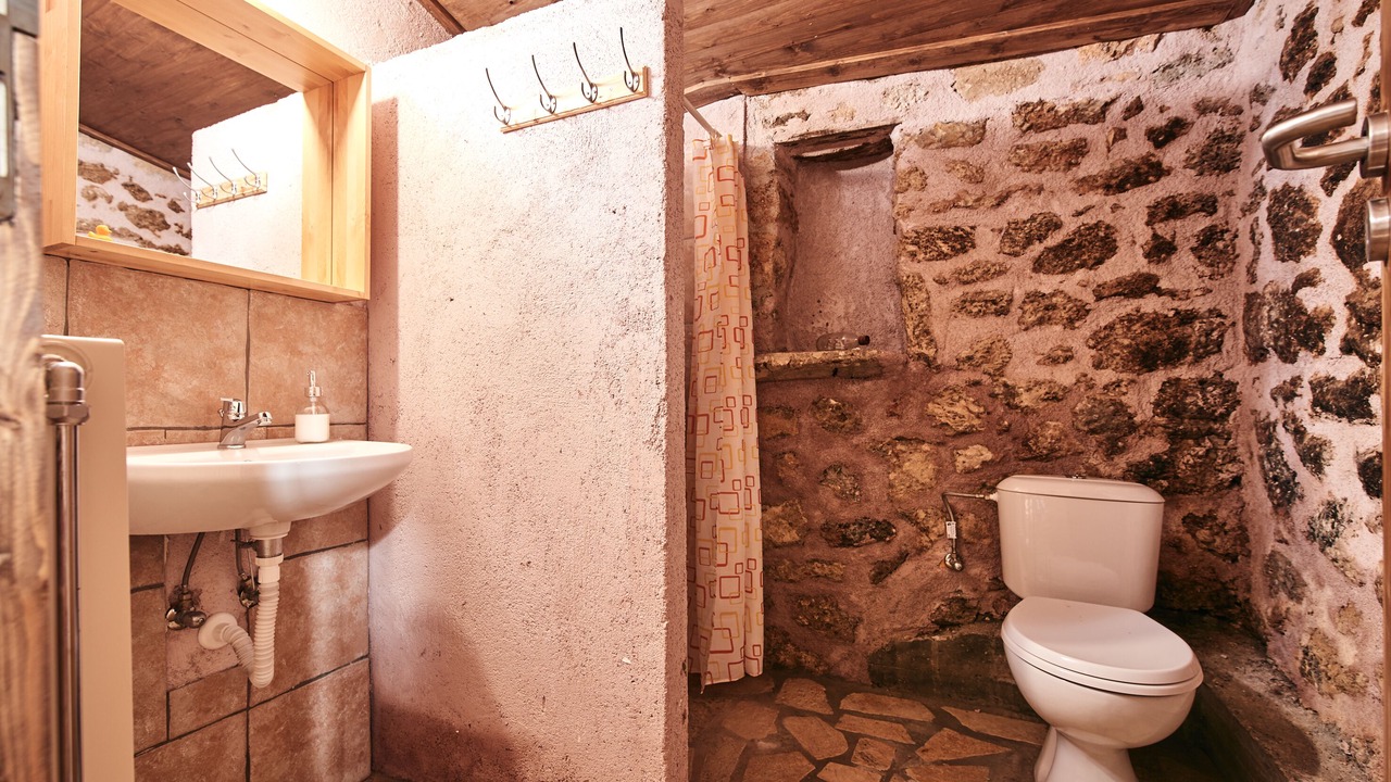 Photo of Bathroom in Kato Diminio