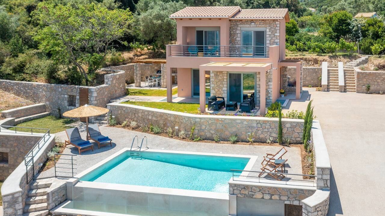 Photo of Outdoor in Apolpaina