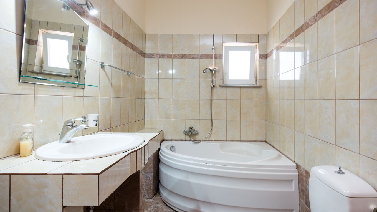 Photo of Bathroom in Limeniskos