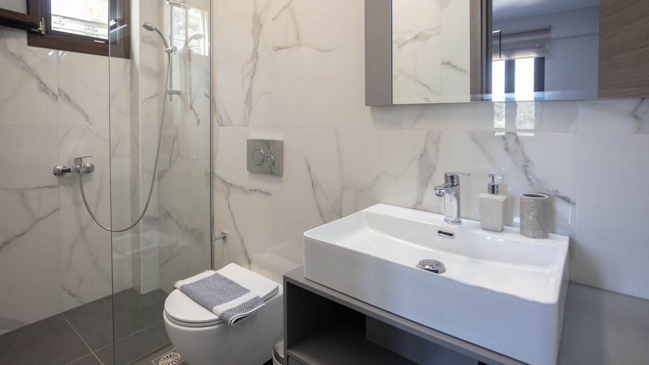 Photo of Bathroom in Maroulas