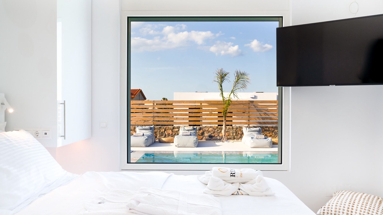 Photo of Bedroom in Analipsi