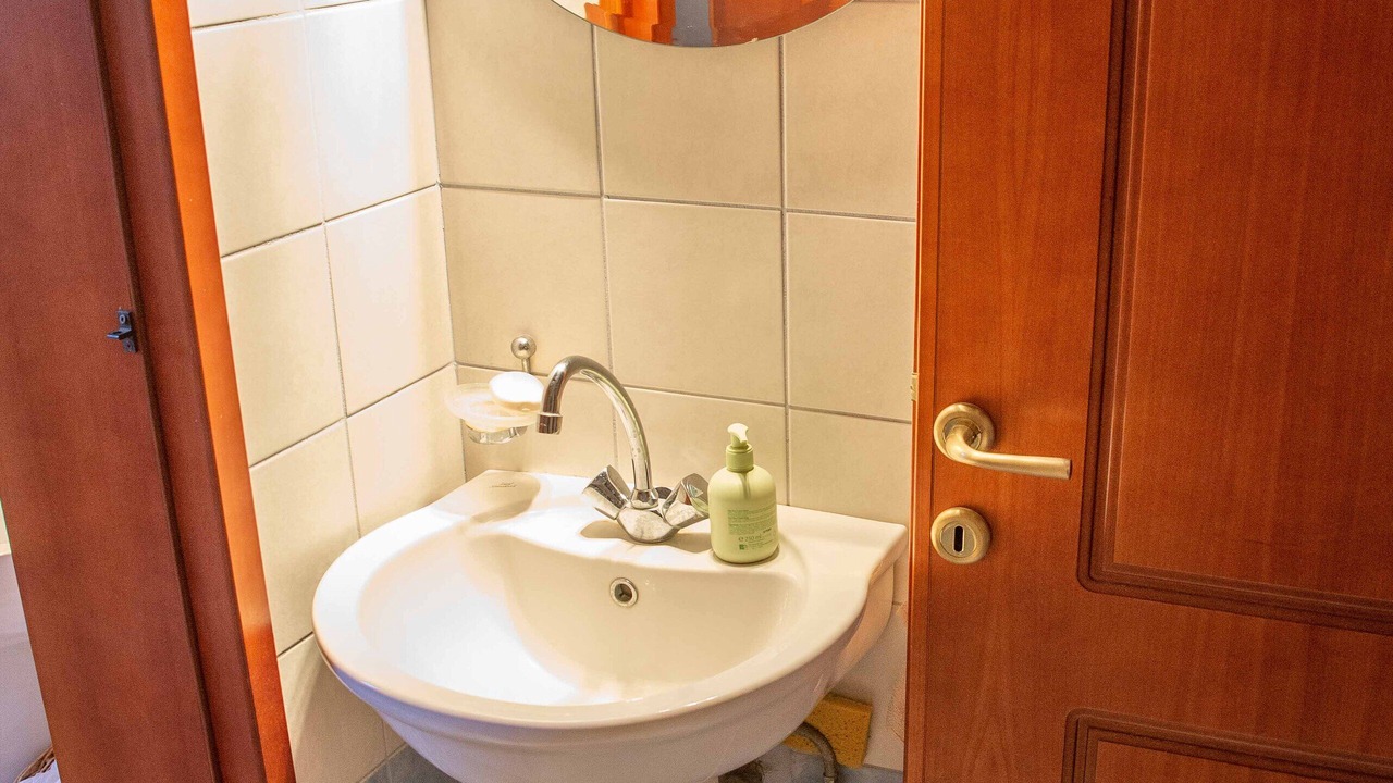 Photo of Bathroom in Psathopirgos