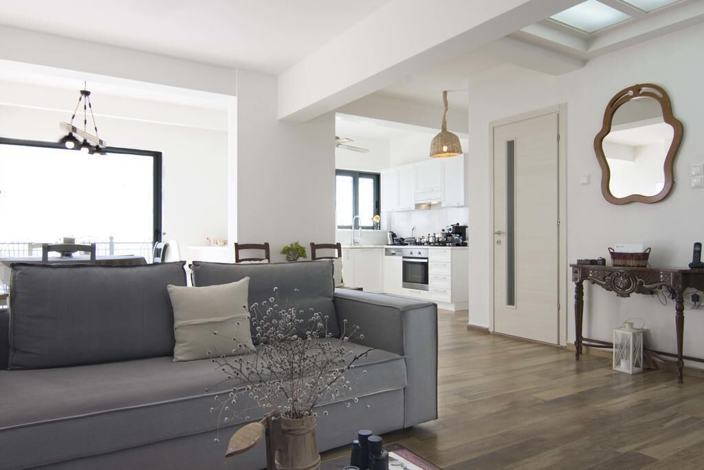 Photo of Livingroom in West Mani