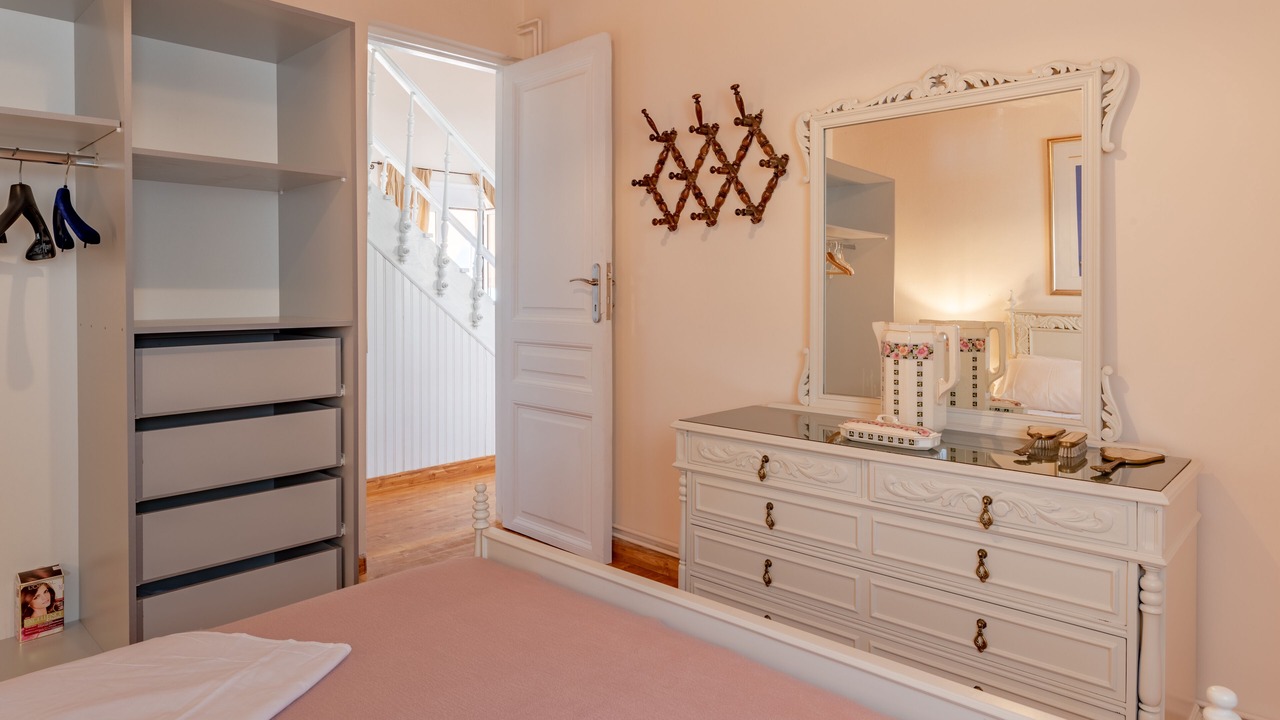 Photo of Bedroom in Kardhakata