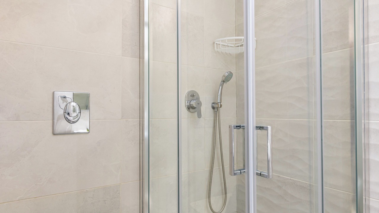 Photo of Bathroom in Neromilos