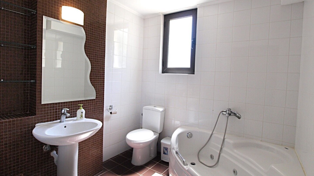 Photo of Bathroom in Mothiana