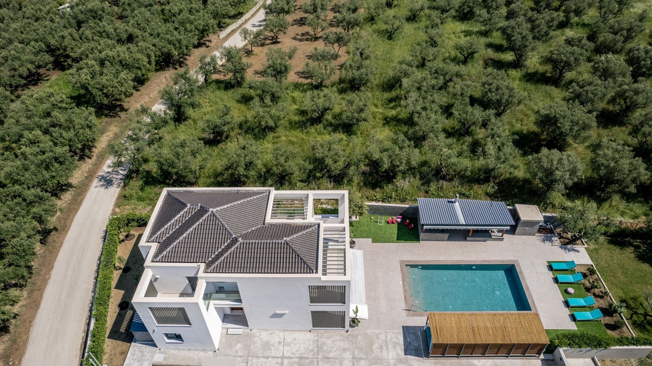 Photo of Outdoor in Neromilos