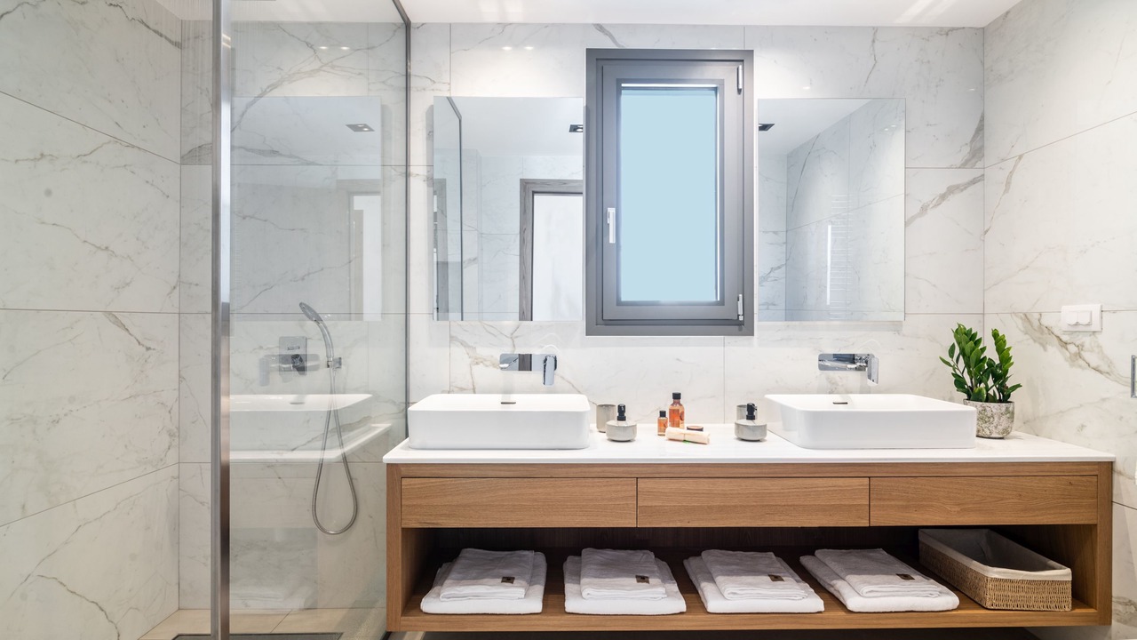 Photo of Bathroom in Neromilos