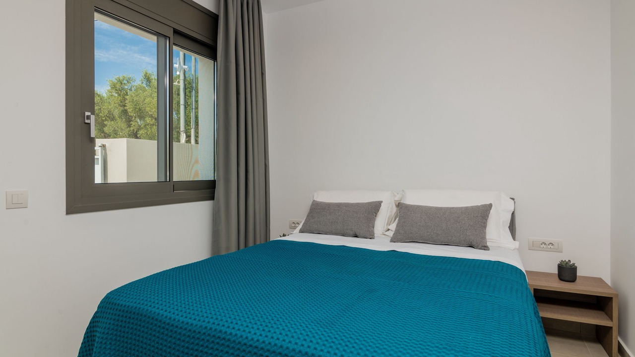 Photo of Bedroom in Neromilos