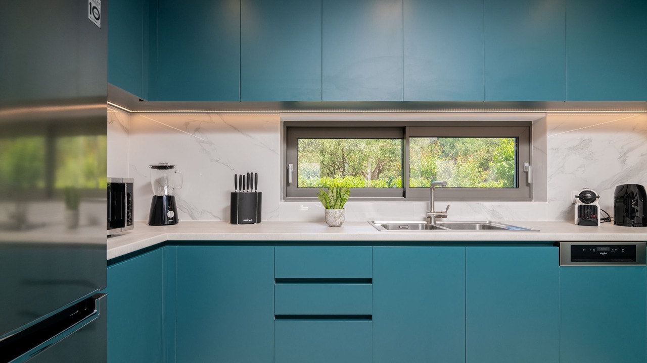 Photo of Kitchen in Neromilos