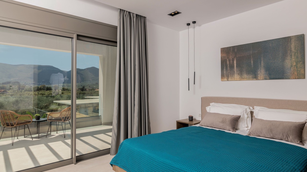 Photo of Bedroom in Neromilos