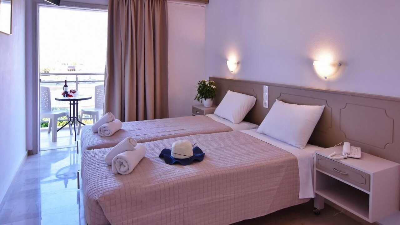 Photo of Bedroom in Analipsi