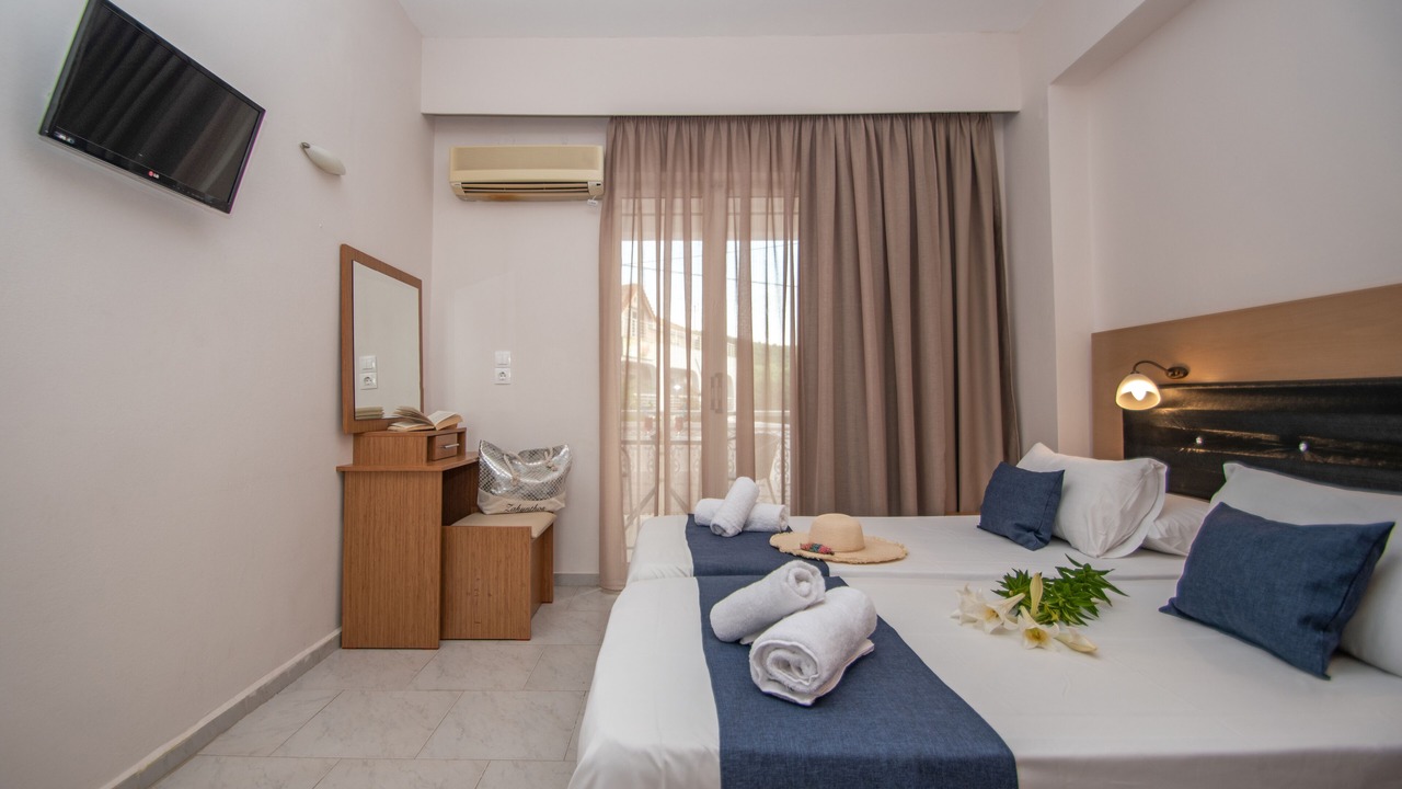 Photo of Bedroom in Amoudi