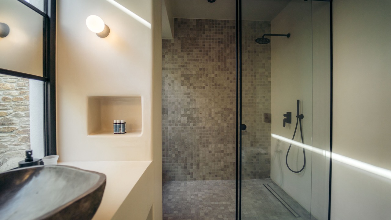 Photo of Bathroom in Ios