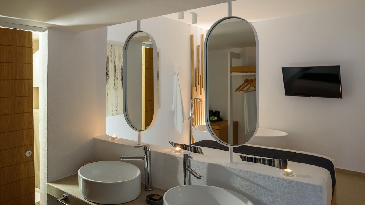 Photo of Bathroom in Oia