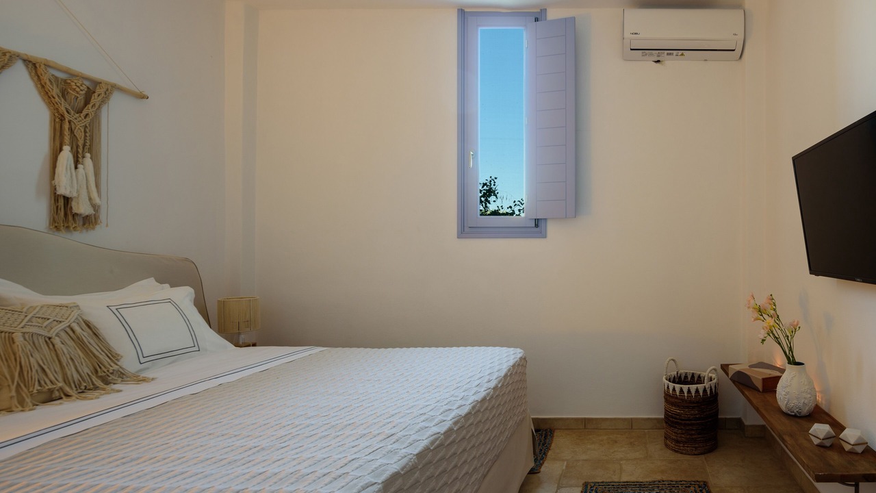 Photo of Bedroom in Antiparos