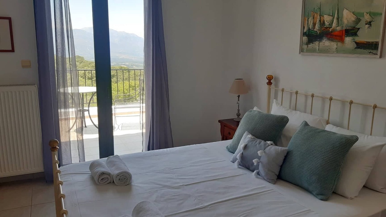 Photo of Bedroom in Monopari