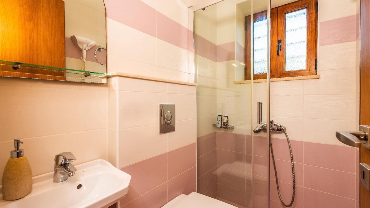 Photo of Bathroom in Evgiros