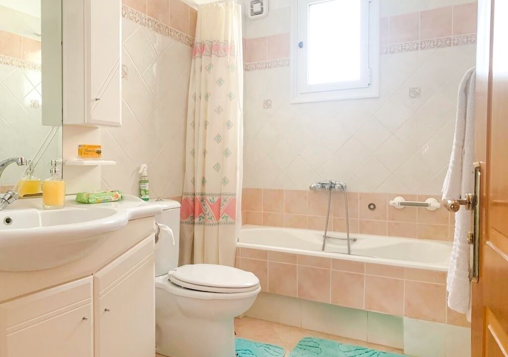 Photo of Bathroom in Ionia