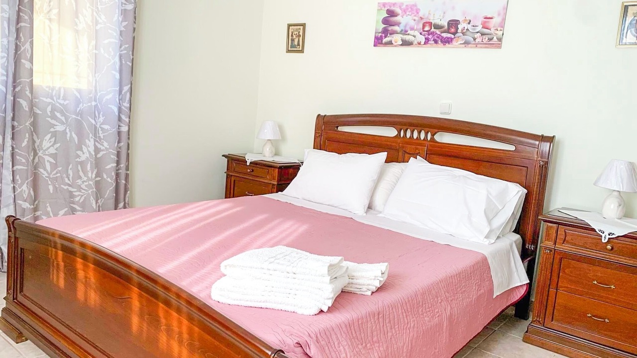 Photo of Bedroom in Ionia