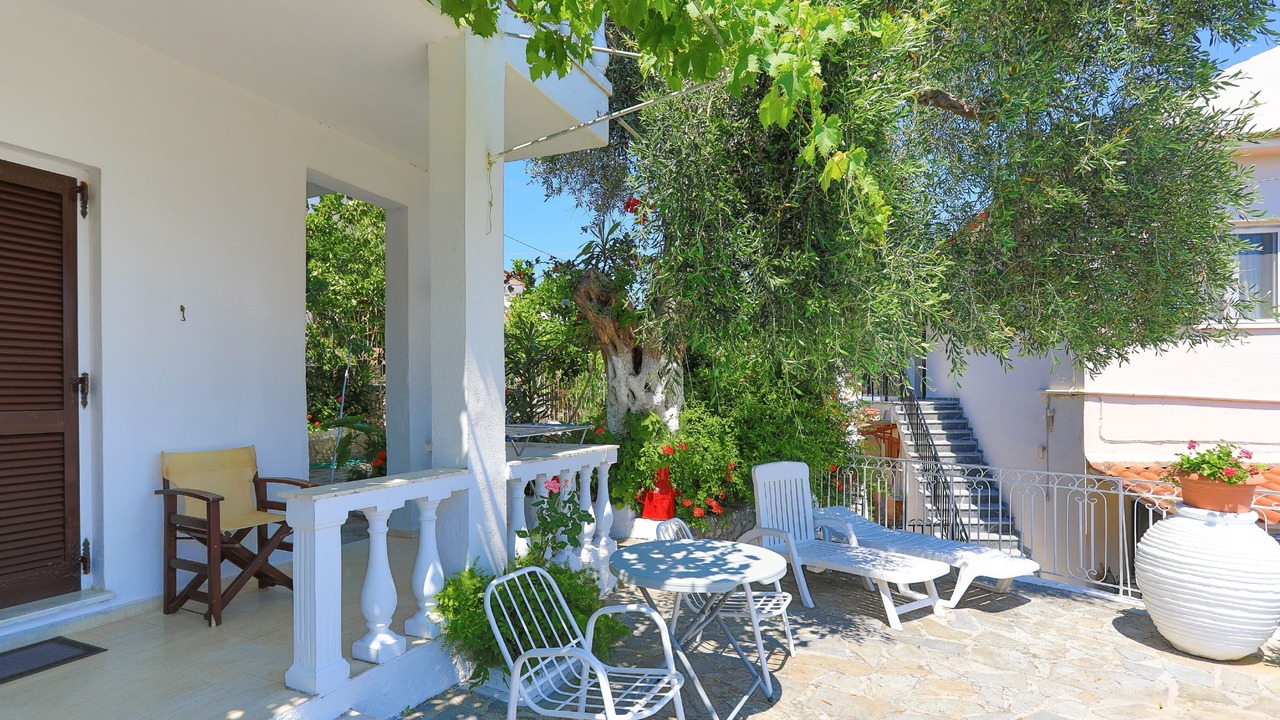 Photo of Others in Gaios