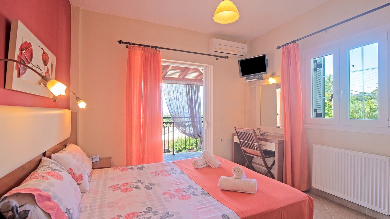 Photo of Bedroom in Messonghi