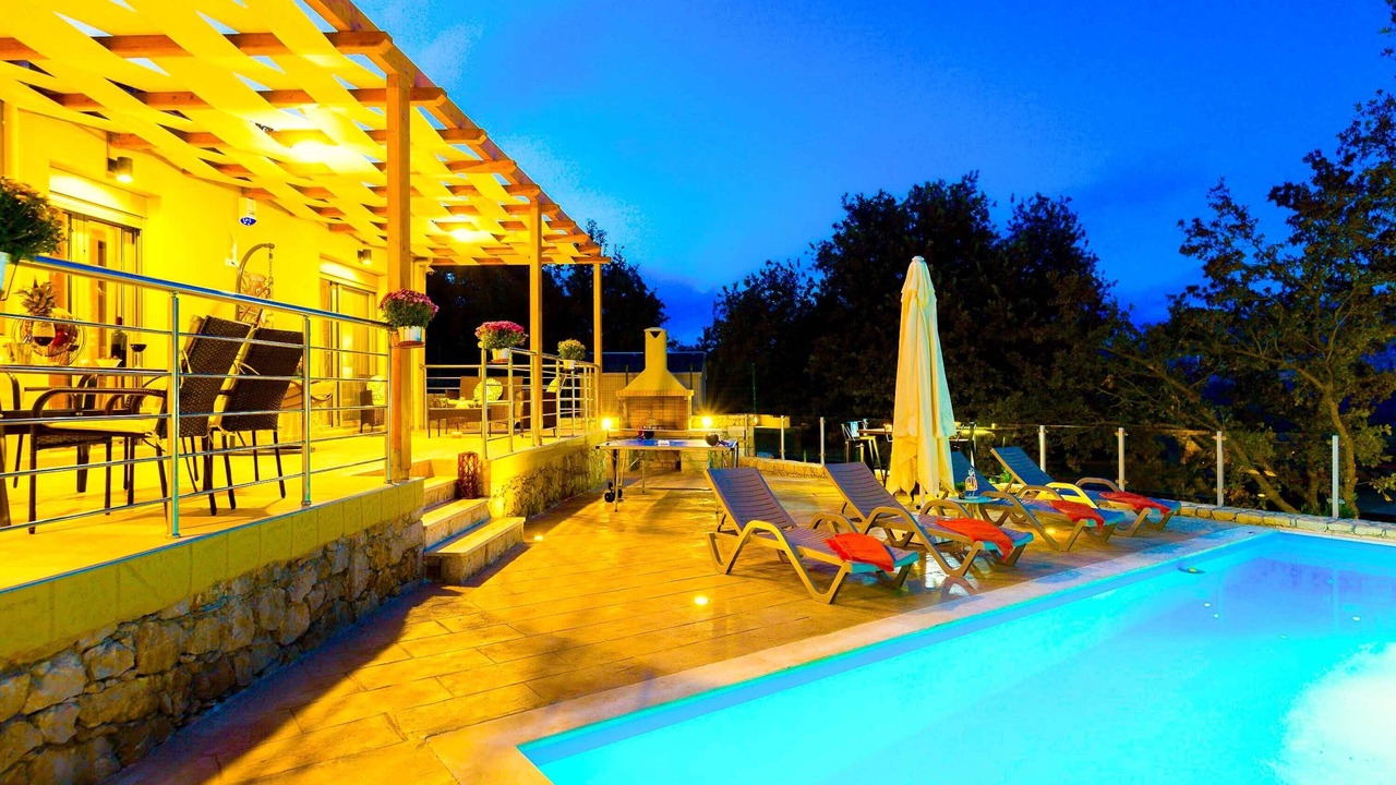 Photo of Outdoor in Monopari