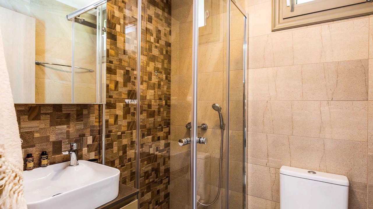 Photo of Bathroom in Monopari