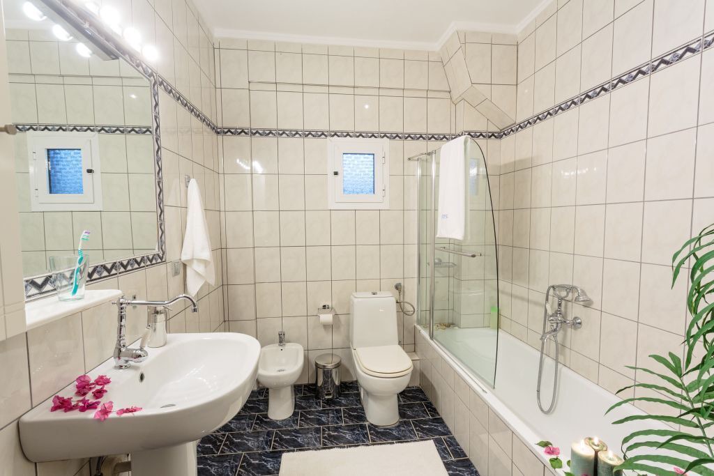 Photo of Bathroom in Gerakini