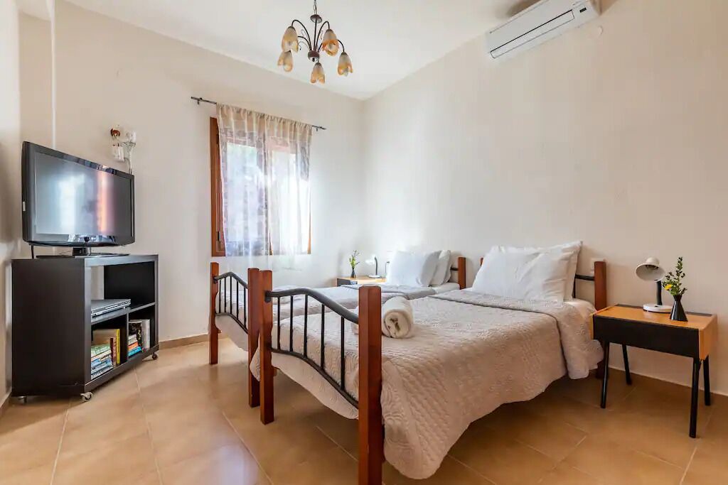 Photo of Bedroom in Glossa