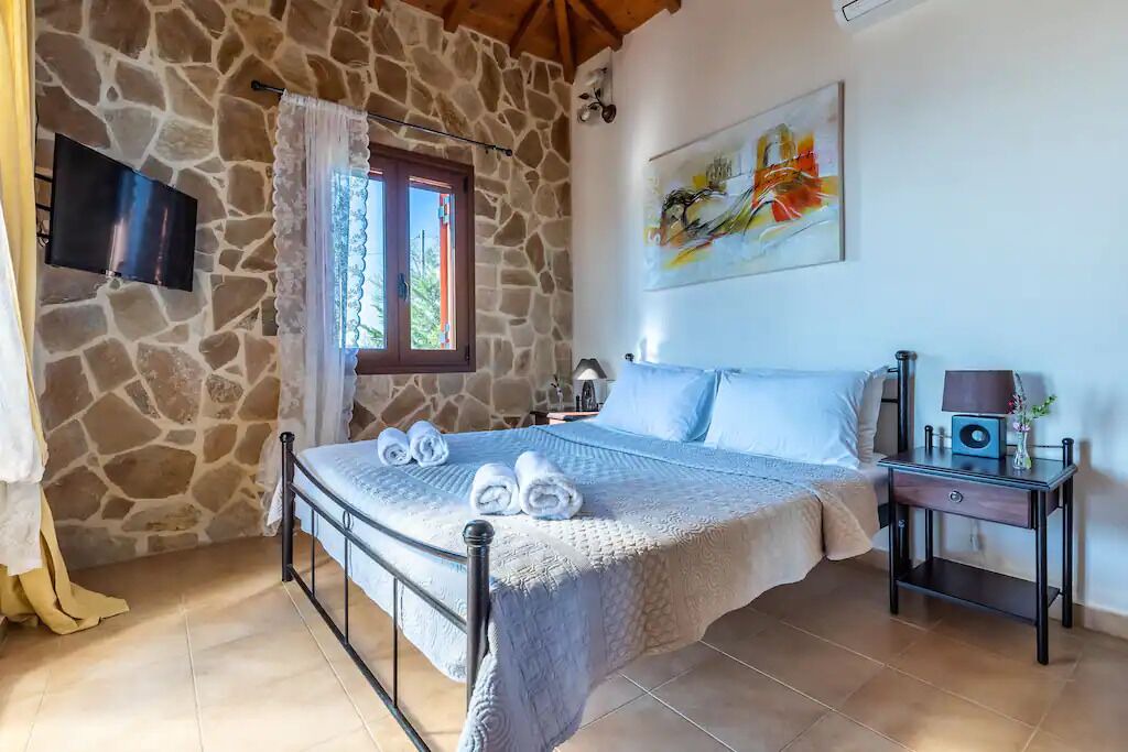 Photo of Bedroom in Glossa