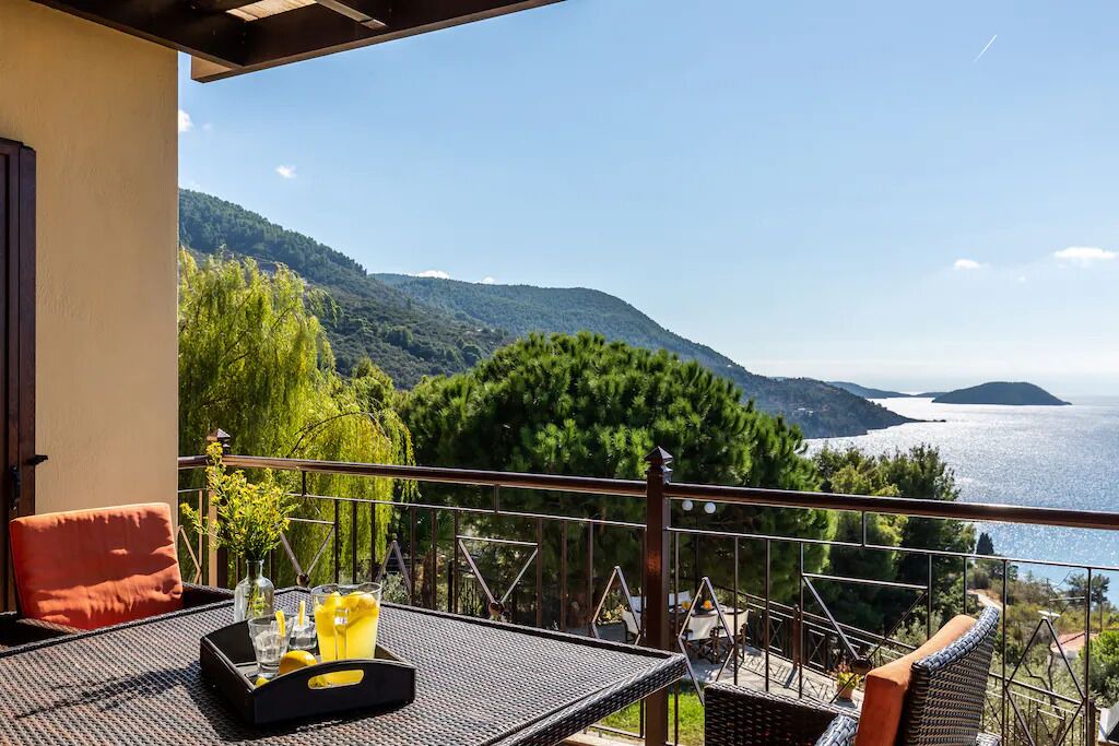 Photo of Outdoor in Glossa