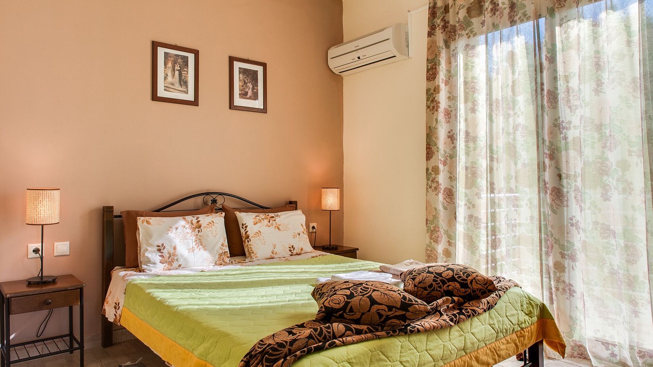 Photo of Bedroom in Exopoli