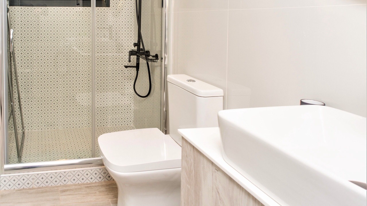 Photo of Bathroom in Volos City Centre