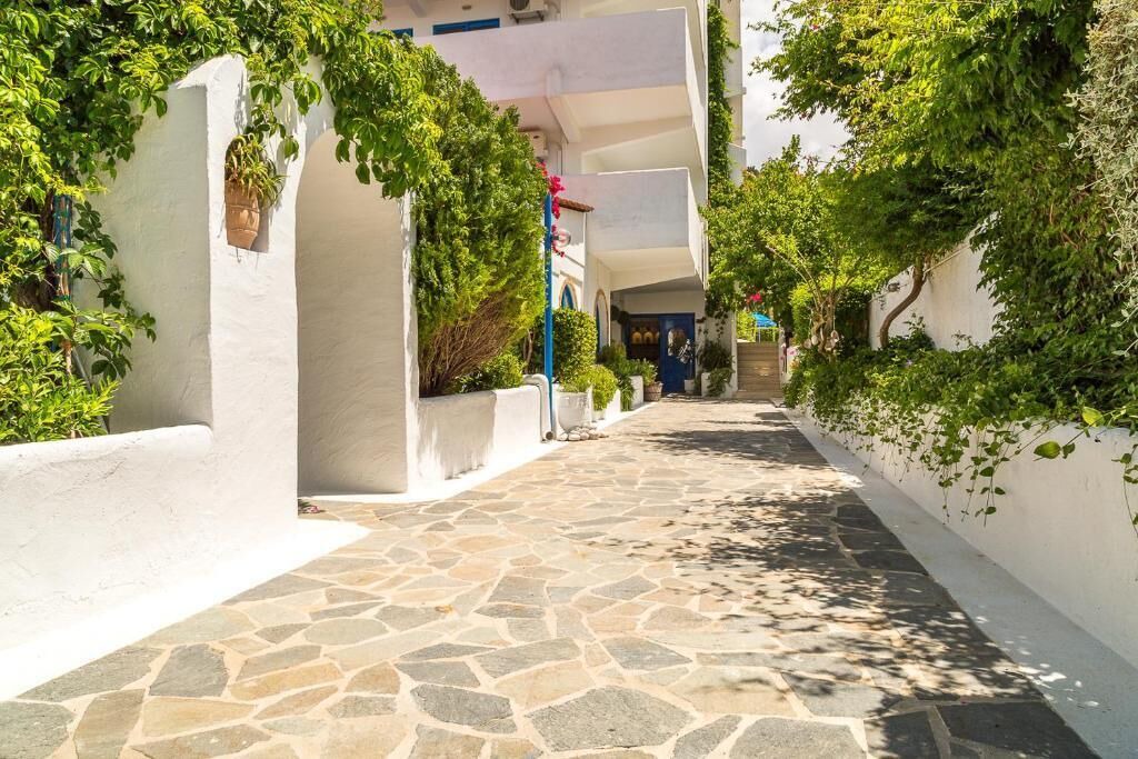 Photo of Outdoor in Ixia