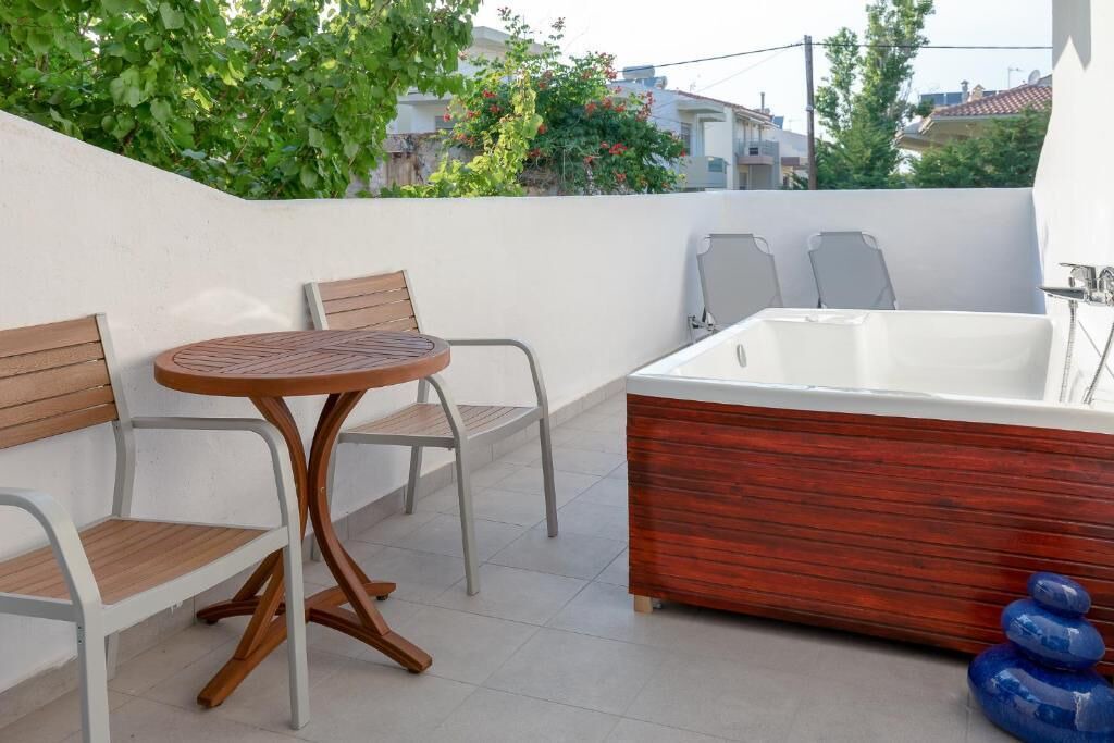 Photo of Outdoor in Ixia