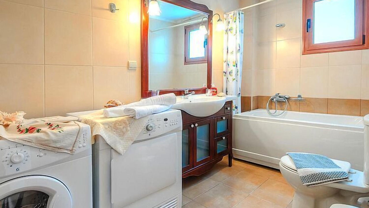 Photo of Bathroom in Triopetra