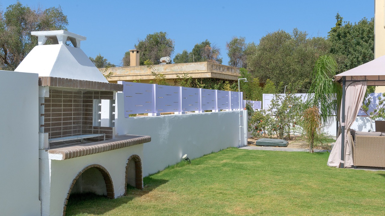 Photo of Outdoor in Ixia
